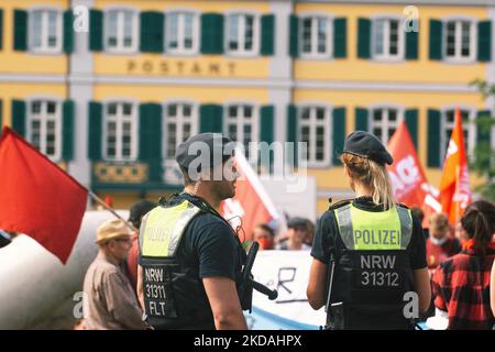 Under the name of 'Stop G7' a hundred people take part in demonstration against G7 in Bonn, Germany on May 21, 2022 (Photo by Ying Tang/NurPhoto) Stock Photo