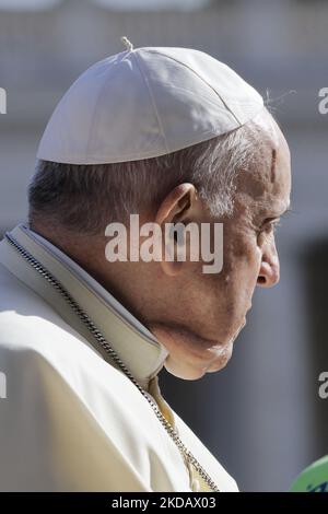 Vatican City, Vatican. 25 May 2022. Pope Francis during his weekly ...