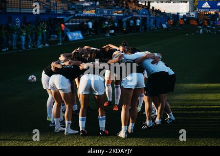 Real Madrid players before the Spanish Women's Cup Semi Finals 2, Copa de la Reina, football match played between FC Barcelona and Real Madrid on May 25, 2022, in Alcorcon, Madrid Spain. (Photo by Jon Imanol Reino/NurPhoto) Stock Photo