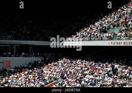 Stefanos Tsitsipas against Holger Rune on Philipe Chatrier court in the 2022 French Open 4th Round. (Photo by Ibrahim Ezzat/NurPhoto) Stock Photo