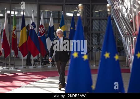 Josep Borrell, the High Representative of the Union for Foreign Affairs and Security Policy arrives at the extraordinary special EU summit about Ukraine, Energy and Defence, walking next to the European flags, flag of Europe and speaks to the press. Meeting of the EU leaders, the European Council in Brussels, Belgium on May 31, 2022 (Photo by Nicolas Economou/NurPhoto) Stock Photo