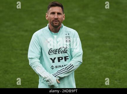 Lionel Messi of Argentina during the Argentina Training Session at Wembley Stadium on May 31, 2022 in London, England. (Photo by Jose Breton/Pics Action/NurPhoto) Stock Photo