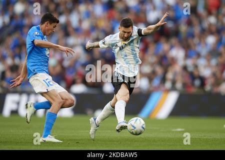 Lionel Messi (Paris Saint-Germain) of Argentina in action during the Finalissima 2022 match between Argentina and Italy at Wembley Stadium on June 1, 2022 in London, England. (Photo by Jose Breton/Pics Action/NurPhoto) Stock Photo