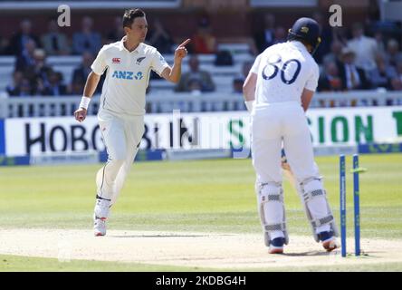 Trent Boult of New Zealand celebrates the wicket of England's Ollie Pope (Surrey)during INSURANCE TEST SERIES 1st Test, Day 3,(Day 3 of 5) between England against New Zealand at Lord's Cricket Ground, London on 04th June , 2022 (Photo by Action Foto Sport/NurPhoto) Stock Photo