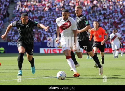Bill Tiuloma, Niko Kirwan and Alexander Callens during the friendly match between Peru and New Zeland, played at the RCDE Stadium, in Barcelona, on 05th June 2022. (Photo by Joan Valls/Urbanandsport /NurPhoto) Stock Photo