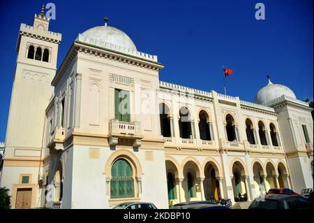 Candidates who return to the sadykia high school at the Kasbah in Tunis to pass their exams. “One hundred and thirty four thousand, nine hundred and fifty (134,950) candidates are preparing to take the exams for the main session of the 2022 baccalaureate, which starts on June 8, 2022,” the director general of examinations told the Ministry of Education on Wednesday. recalling the efforts made by the Ministry of Education to successfully organize the 2022 Bac . (Photo by Yassine Mahjoub/NurPhoto) Stock Photo