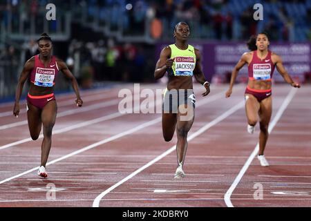 Shericka Jackson of Jamaica (C) competes in 200 meters women during the IAAF Wanda Diamond League: Golden Gala Pietro Mennea at Stadio Olimpico on June 09, 2022 in Rome, Italy (Photo by Michele Maraviglia/NurPhoto) Stock Photo