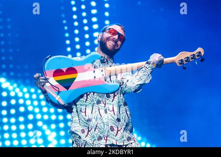 Ben McKee of Imagine Dragons in concert at IDAYS Festival in Milano, Italy, on June 11 2022. (Photo by Mairo Cinquetti/NurPhoto) Stock Photo