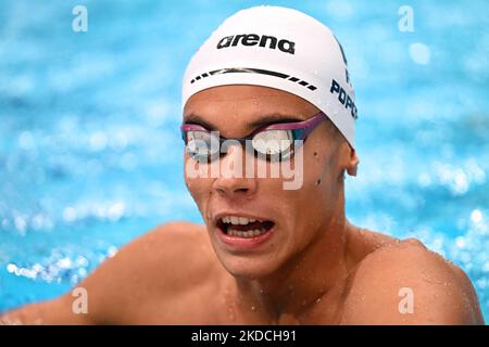 David Popovici of Team Romania prepares to compete in the Men's 100m Freestyle Final on day five of the Budapest 2022 FINA World Championships at Duna Arena on June 22, 2022 in Budapest, Hungary. (Photo by Alex Nicodim/NurPhoto) Stock Photo