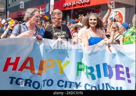 Toronto, ON, Canada – June 26, 2022: Mayor of Toronto John Tory takes part in Pride Parade 2022 in Toronto (Photo by Anatoliy Cherkasov/NurPhoto) Stock Photo