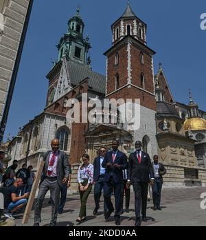 Nuno Gomes Nabiam (2R), Prime Minister of Guinea-Bissau and Fidelis Forbs (1R), Minister of Public Works, Housing and Urban Planning of Guinea-Bissau during the visit of Wawel Castle in Krakow. Both politicians traveled to Poland to take part in a major United Nations conference on urban development in Katowice this week. On Wednesday, June 29, 2022, in Wawel Castle, Krakow, Poland. (Photo by Artur Widak/NurPhoto) Stock Photo