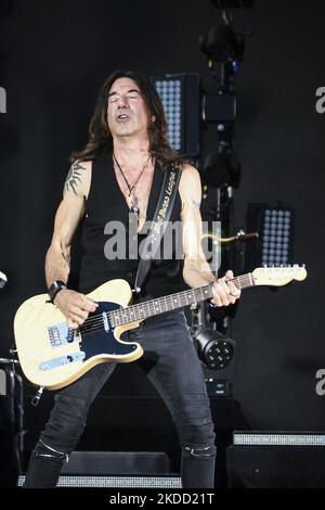 Stef Burns (guitar) performs on stage during the Vasco Live tour on June 30, 2022 at the Stadio Olimpico Grande Torino in Turin, Piedmont, Italy. (Photo by Matteo Bottanelli/NurPhoto) Stock Photo