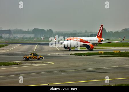 EasyJet Europe Airlines Airbus A320 airplane at Amsterdam Airport Schiphol in Amsterdam, Netherlands, on May 03, 2022. (Photo by Creative Touch Imaging Ltd./NurPhoto) Stock Photo