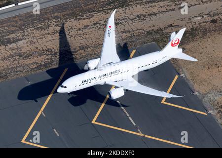 Japan airlines boeing 787 aerial view hi-res stock photography and 