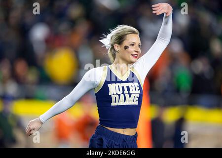 South Bend, Indiana, USA. 05th Nov, 2022. Notre Dame cheerleader performs during NCAA football game action between the Clemson Tigers and the Notre Dame Fighting Irish at Notre Dame Stadium in South Bend, Indiana. Notre Dame defeated Clemson 35-14. John Mersits/CSM/Alamy Live News Stock Photo