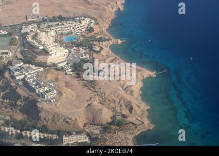 Sharm El Sheikh. 6th Nov, 2022. This aerial photo taken on Nov. 5, 2022 shows a view of Sharm El-Sheikh, Egypt. The 27th Conference of the Parties of the United Nations Framework Convention on Climate Change (COP27) is to be held from Nov. 6 to18 in Egypt's resort city of Sharm El-Sheikh. Credit: Sui Xiankai/Xinhua/Alamy Live News Stock Photo