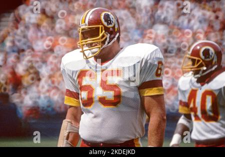 Washington Redskins defensive tackle Dave Butz (65) during the game ...