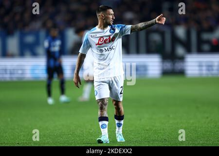 Matteo Politano of Ssc Napoli gestures during the Serie A match beetween Atalanta Bc and Ssc Napoli at Gewiss Stadium on November 5, 2022 in Bergamo, Italy . Stock Photo