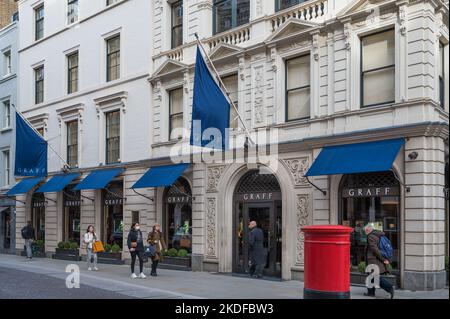 Exterior of Graff jewellery store on New Bond Street. London, England, UK Stock Photo