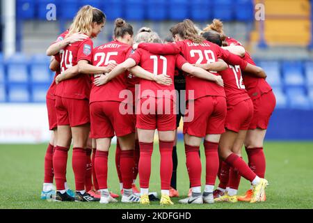 Birkenhead, UK. 06th Nov, 2022. Liverpool players embrace before the The Fa Women's Super League match Liverpool Women vs Aston Villa Women at Prenton Park, Birkenhead, United Kingdom, 6th November 2022 (Photo by Phil Bryan/News Images) in Birkenhead, United Kingdom on 11/6/2022. (Photo by Phil Bryan/News Images/Sipa USA) Credit: Sipa USA/Alamy Live News Stock Photo