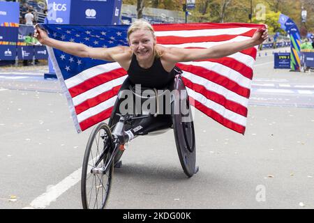 New York, United States. 06th Nov, 2022. Susannah Scaroni of the USA celebrates after her first place win of the Women's Wheelchair Division 2022 NYRR TCS New York City Marathon in New York City on Sunday, November 6, 2022. Over 50,000 runners from New York City and around the world race through the five boroughs on a course that winds its way from the Verrazano Bridge before crossing the finish line by Tavern on the Green in Central Park. Photo by Corey Sipkin/UPI Credit: UPI/Alamy Live News Stock Photo