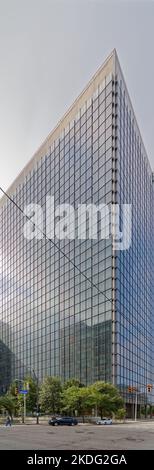 Anthony J. Celebrezze Federal Building, erected in 1966, had an