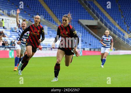 Reading, UK. 06th Nov, 2022. The Select Car Leasing Stadium, Reading, UK, November 6, 2022 Hayley Russo (13, MAN CITY)during a WSL game on November 6th, 2022 between Reading and Manchester City, at The Select Car Leasing Stadium, Reading, UK (Bettina Weissensteiner/SPP) Credit: SPP Sport Press Photo. /Alamy Live News Stock Photo
