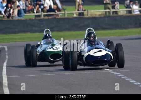 Paul Griffin, Cooper-Climax T51, Ewen Sergison, Lotus-Climax 16, Richmond and Gordon Trophies, 25 minutes of racing for 2500cc Grand Prix cars that wo Stock Photo