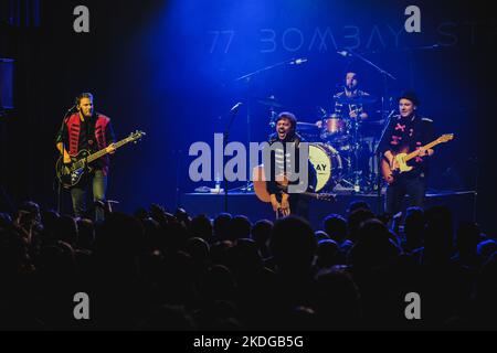 Bern, Switzerland. 05th, November 2022. The Swiss folk rock band 77 Bombay Street performs a live concert at Bierhübeli in Bern. Here singer, songwriter and musician Matt Buchli is seen live on the stage with the rest of the band. (Photo credit: Gonzales Photo - Tilman Jentzsch). Stock Photo