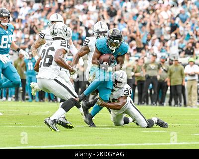 Las Vegas Raiders safety Duron Harmon (30) runs during an NFL football game  against the Los Angeles Rams, Thursday, Dec. 8, 2022, in Inglewood, Calif.  (AP Photo/Kyusung Gong Stock Photo - Alamy