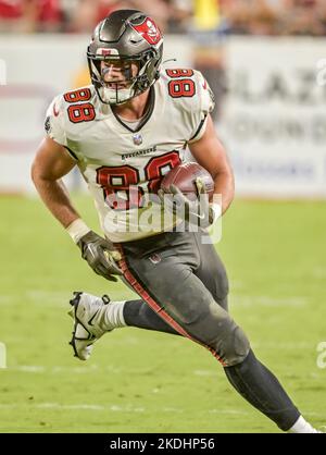 Tampa, United States. 06th Nov, 2022. Tampa Bay Buccaneers tight end Cade Otton (88) carries the ball for a first down during the second half at Raymond James Stadium in Tampa, Florida on Sunday, November 6, 2022. The Buccaneers beat the Rams 16-13. Photo by Steve Nesius/UPI Credit: UPI/Alamy Live News Stock Photo
