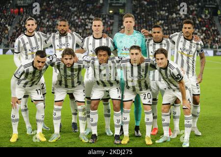 Turin, Italy. 16th May, 2022. Team of Juventus FC poses during the Serie A  2021/22 football match between Juventus FC and SS Lazio at the Allianz  Stadium. (Photo by Fabrizio Carabelli/SOPA Images/Sipa