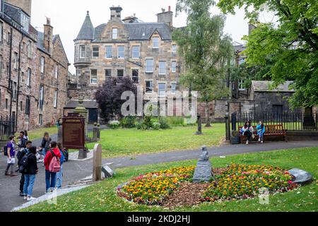 Statue of Greyfriars bobby in Greyfriars kirk, Edinburgh city centre,Scotland,UK Stock Photo