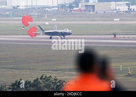 Guangzhou. 5th Nov, 2022. A J-20 stealth fighter jet touches down after a training for the upcoming 14th Airshow China in Zhuhai, south China's Guangdong Province Nov. 5, 2022. The Chinese People's Liberation Army (PLA) Air Force will showcase an array of aircraft at the upcoming 14th Airshow China to be held from Nov. 8 to 13 in Zhuhai of Guangdong Province, a PLA Air Force spokesperson said on Sunday. Credit: Yu Hongchun/Xinhua/Alamy Live News Stock Photo