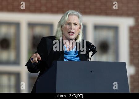 Bronxville, New York, USA. 6th Nov, 2022. Senator Kirsten Gillibrand. speaks during campaign stop for Governor Kathy Hochul with President Joseph Biden Jr. at Sarah Lawrence College in Bronxville. Rally was attended by more than thousand of participants. Many elected officials spoke during the rally including both Senators from the state Charles Schumer and Kirsten Gillibrand, State Attorney General Letitia James, State Comptroller Thomas DiNapoli, Representative Jamaal Bowman and others. (Credit Image: © Lev Radin/Pacific Press via ZUMA Press Wire) Stock Photo