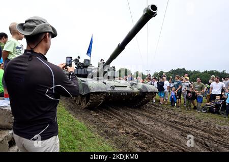 Lesany, Czech Republic. 27th Aug, 2022. The USA and the Netherlands will jointly pay for the renovation of 90 Czech T-72 tanks for the Ukrainian army, U.S. Department of Defense spokeswoman Sabrina Singh told journalists in Washington, USA, November 4, 2022.    File Photo    T-72 M4C Z tank of Czech army in action during Tank Day in The Military Technical Museum Lesany, Czech Republic, August 27, 2022. Credit: Katerina Sulova/CTK Photo/Alamy Live News Stock Photo