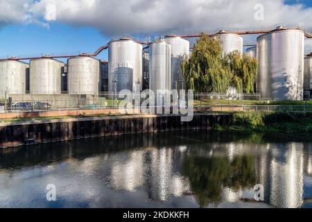 Storage vats at the rear of Carlsberg brewery, Northampton, England, UK. Stock Photo