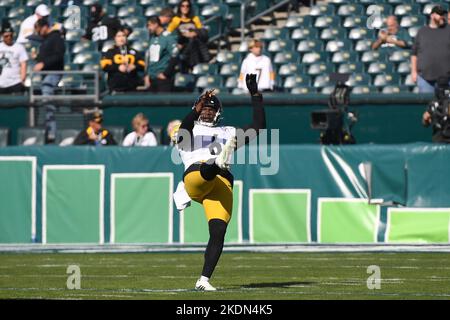 Pressley Harvin III Wins Pittsburgh Steelers Punting Competition - Sports  Illustrated Pittsburgh Steelers News, Analysis and More