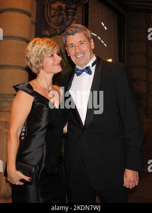 Markus Merk mit Ehefrau Sabine beim 40. Deutschen SportpresseBall 2022 in  der Alten Oper. Frankfurt, 05.11.2022 Stock Photo - Alamy