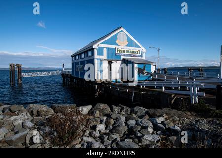 Satellite Fish Co. at end of Beacon Avenue in Sidney, British Columbia, Canada Stock Photo