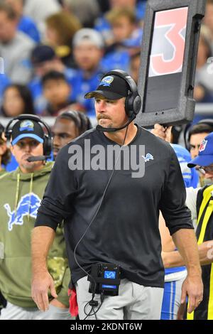 Detroit Lions head coach Dan Campbell speaks with down judge Kevin ...