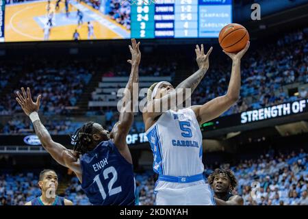 Chapel Hill, NC, USA. 7th Nov, 2022. North Carolina Tar Heels forward Armando Bacot (5) goes for a layup during the first half the NCAA basketball matchup against the North Carolina-Wilmington Seahawks at Dean Smith Center in Chapel Hill, NC. (Scott Kinser/Cal Sport Media). Credit: csm/Alamy Live News Stock Photo