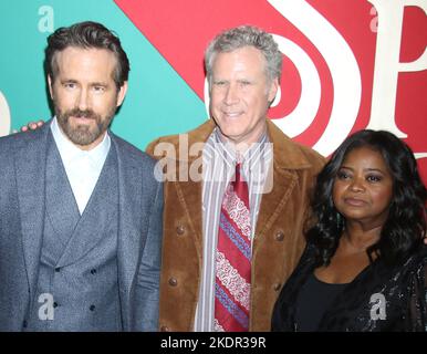 Spirited - Official Trailer (2022) Ryan Reynolds, Will Ferrell, Octavia  Spencer, Aimee Carrero 