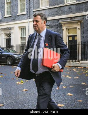 London, UK. 08th Nov, 2022. Conservative Party ministers attend the weekly cabinet meeting of the Sunak government at 10 Downing Street in London. Credit: Imageplotter/Alamy Live News Stock Photo