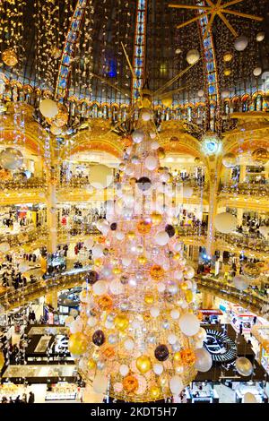 Christmas Tree in Galerie Lafayette, Paris Stock Photo