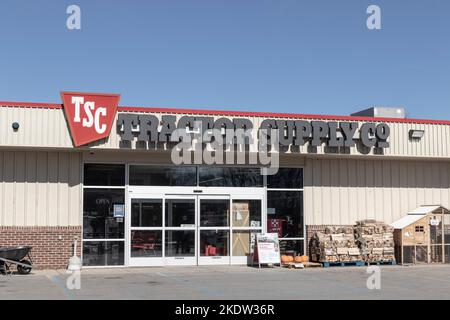 Ft. Wayne - Circa November 2022: Tractor Supply Company Retail Location. Tractor Supply is Listed on the NASDAQ as TSCO. Stock Photo