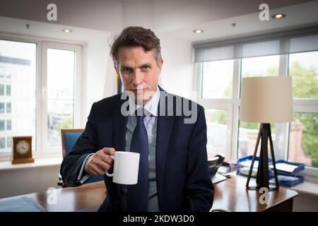 File photo dated 17/08/2020 of the then Secretary of State for Education Sir Gavin Williamson in his office at the Department of Education in Westminster, London. He has resigned, saying the allegations against him were 'becoming a distraction for the good work this government is doing'. Issue date: Tuesday November 8, 2022. Stock Photo