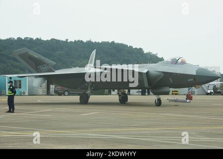 ZHUHAI, CHINA - NOVEMBER 8, 2022 - The Chengdu J-20 stealth fighter jet is on static display at the Airshow China in Zhuhai, Guangdong province, China Stock Photo