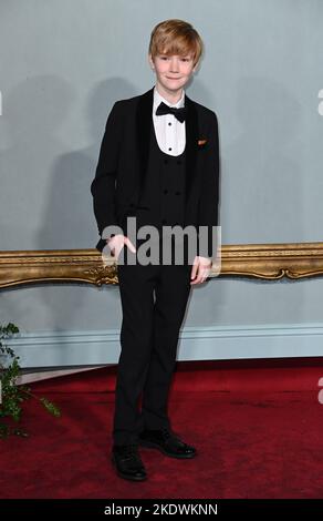 London, UK. 08th Nov, 2022. November 8th, 2022, London, UK. Will Powell arriving at the World Premiere of The Crown Season 5, Theatre Royal, Drury Lane, London. Credit: Doug Peters/Alamy Live News Stock Photo
