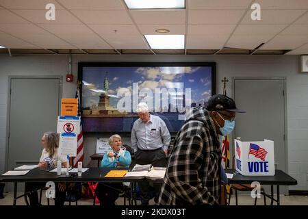 Annapolis, United States Of America. 08th Nov, 2022. As Americans head to the polls to vote in the 2022 Midterm Elections, voters arrive at the Eastport Volunteer Fire Company in Annapolis, Maryland, Tuesday, November 8, 2022. Credit: Rod Lamkey/CNP/Sipa USA Credit: Sipa USA/Alamy Live News Stock Photo